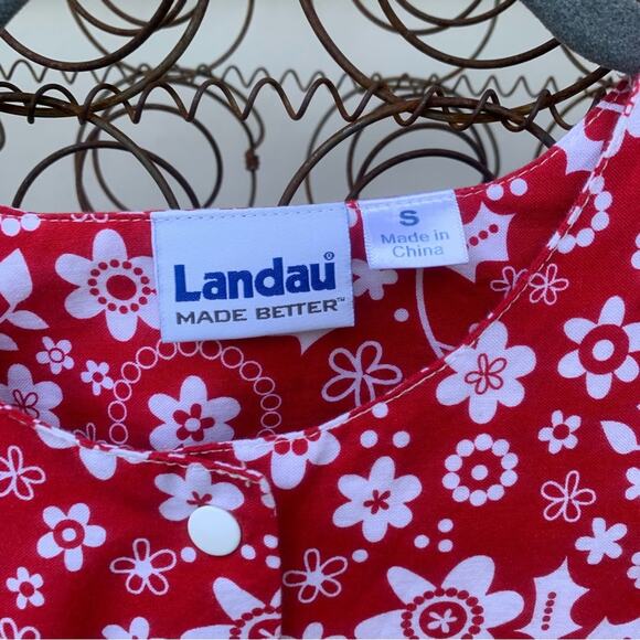 Landau red white floral Joy Love Hope Children Snap Up Nurse Jacket With Pockets - Picture 2 of 5